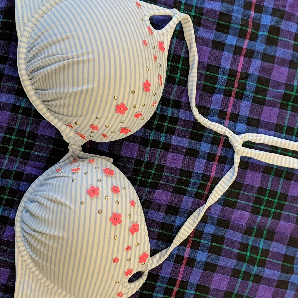 Victoria Secret swim top padded  bikini 34 D